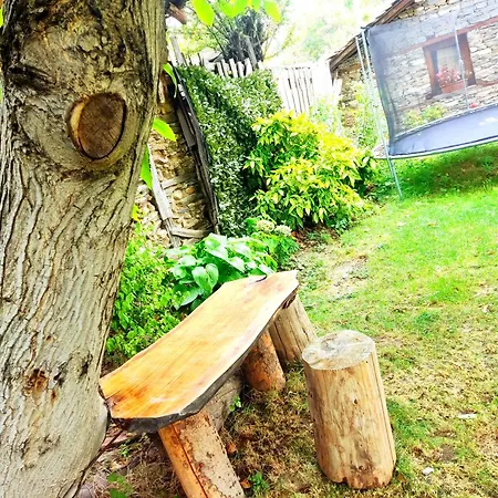 Stone House Ferienhaus *